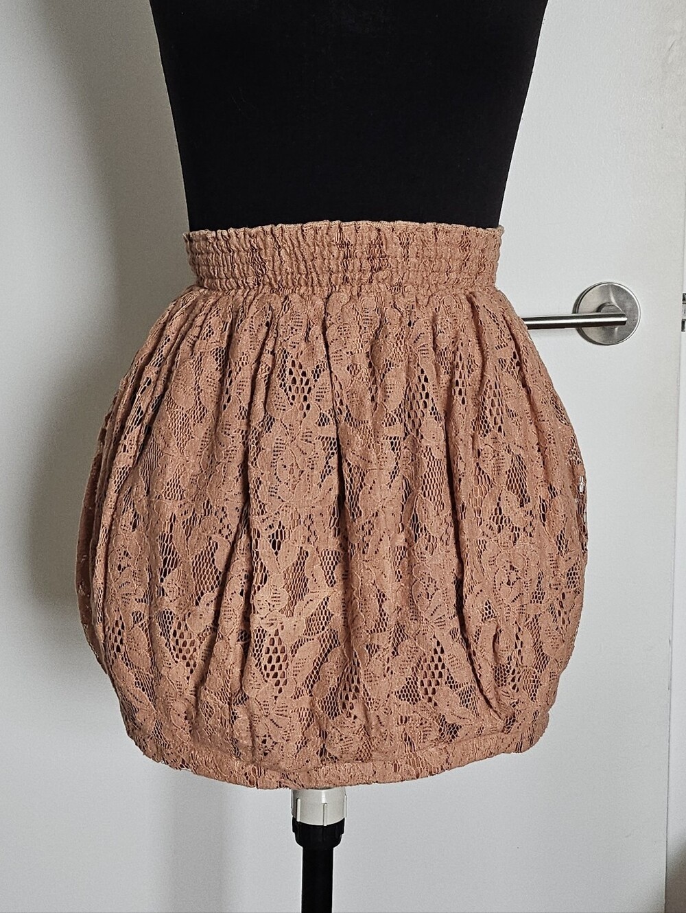 Rienda Japan Gyaru Lace Bubble Hem High Waist Pencil Skirt Rosy Brown